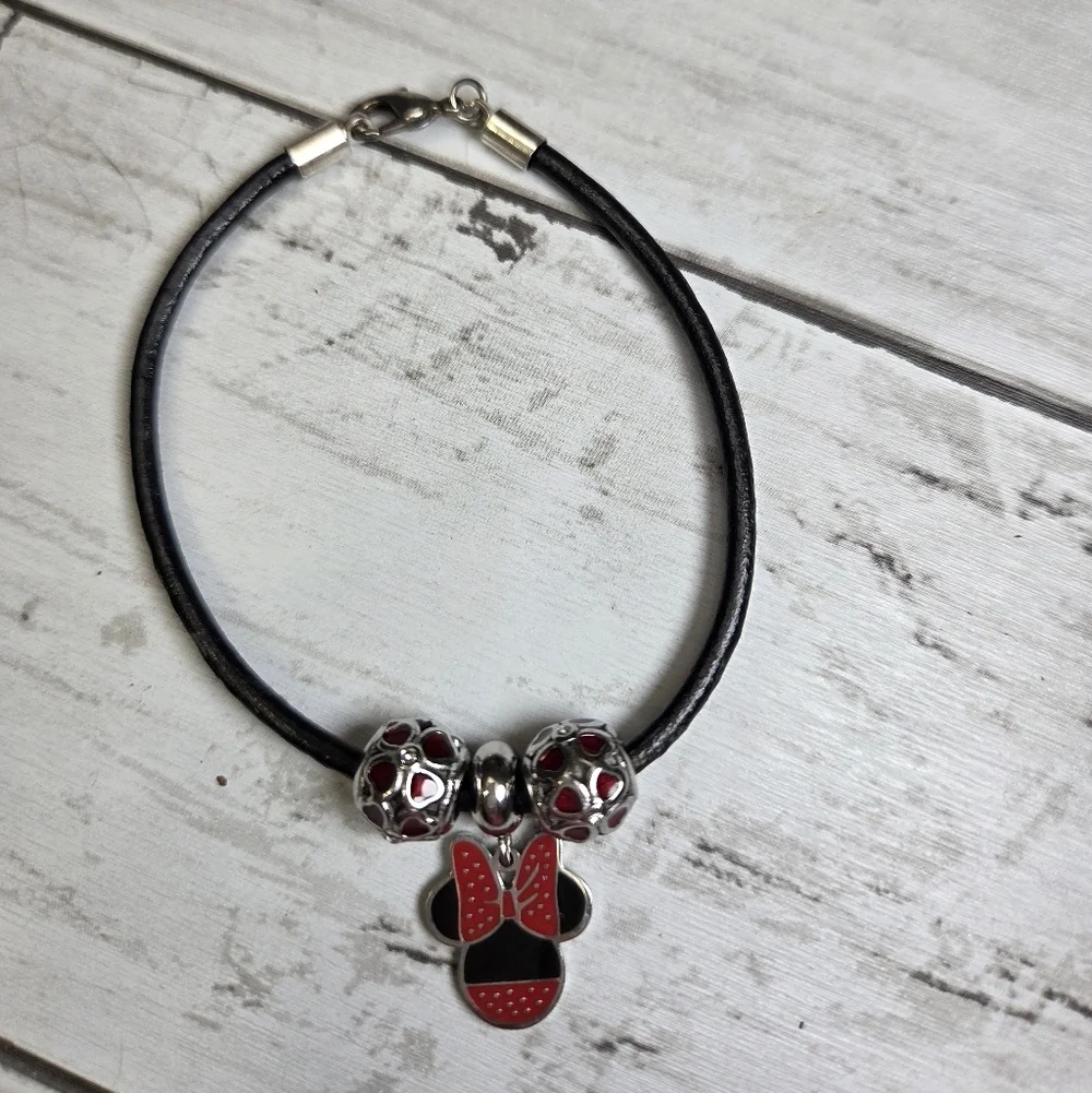 Black and Red Bow Charm Bracelet